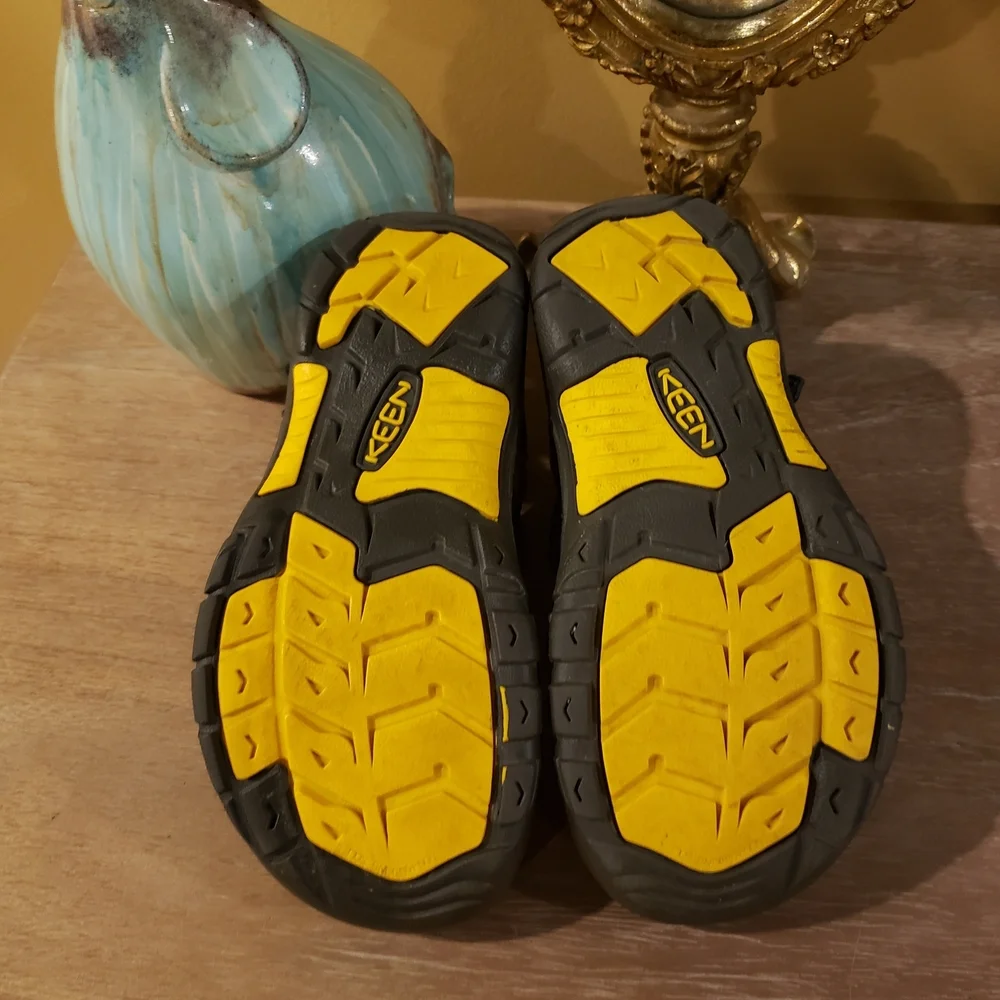 Keen Kids Navy Waterproof Adventure Sandals (SZ 3)